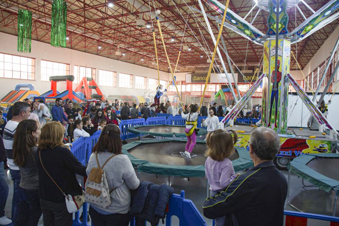 Imagen de archivo de la feria Juveándalus, en la Feria de Muestras de Armilla-Granada Imagen de archivo de la feria Juveándalus, en la Feria de Muestras de Armilla-Granada