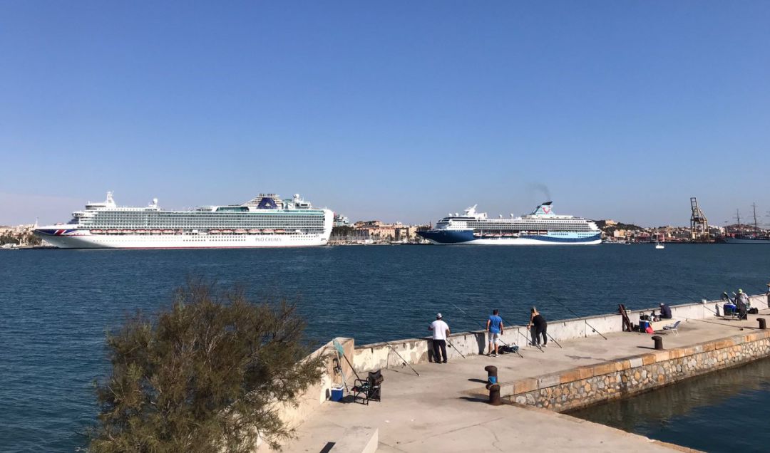 Muelle de la Curra Muelle de la Curra