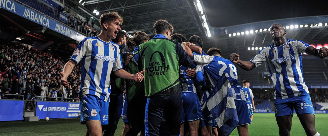 Los juveniles del Depor celebran un gol en la UEFA Youth League Los juveniles del Depor celebran un gol en la UEFA Youth League