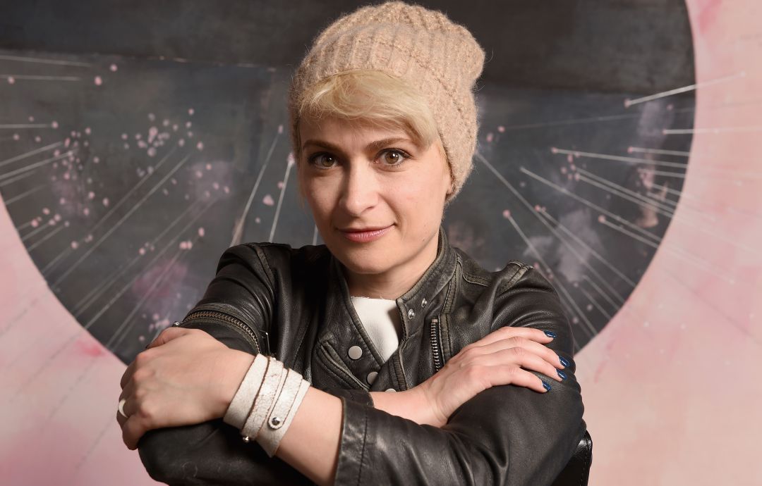 Halyna Hutchins, la directora de fotografía muerta en un rodaje por un disparo accidental de Baldwin. Halyna Hutchins, la directora de fotografía muerta en un rodaje por un disparo accidental de Baldwin.