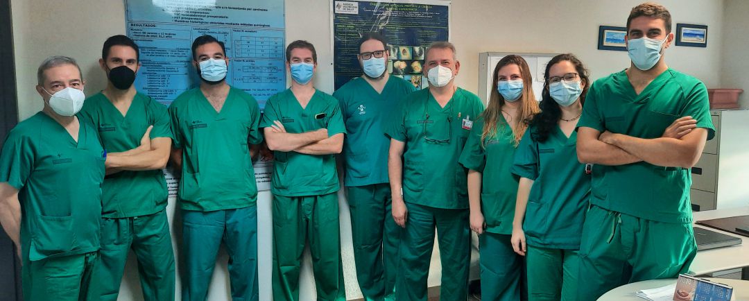 El Servicio de Cirugía Torácica está compuesto por seis cirujanos y tres residentes El Servicio de Cirugía Torácica está compuesto por seis cirujanos y tres residentes