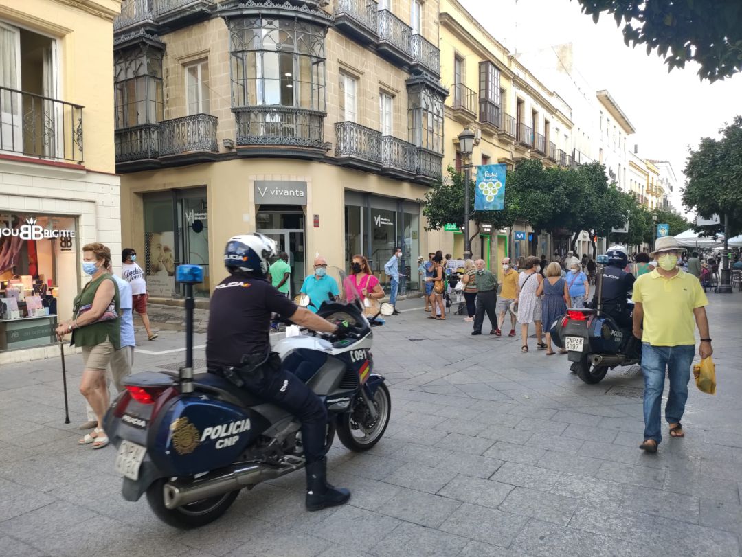 Calle Larga en el centro de Jerez Calle Larga en el centro de Jerez