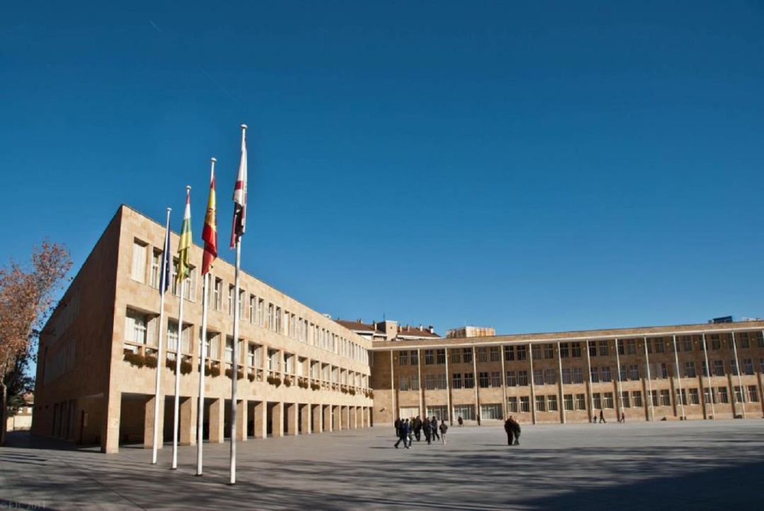 Plaza del ayuntamiento de Logroño Plaza del ayuntamiento de Logroño