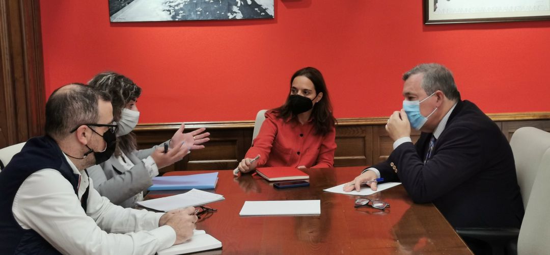 La reunión entre el Gobierno local y el juez decano La reunión entre el Gobierno local y el juez decano