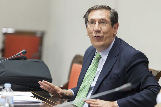 El catedrático de Derecho Constitucional Enrique Arnaldo, en una imagen de archivo. El catedrático de Derecho Constitucional Enrique Arnaldo, en una imagen de archivo.