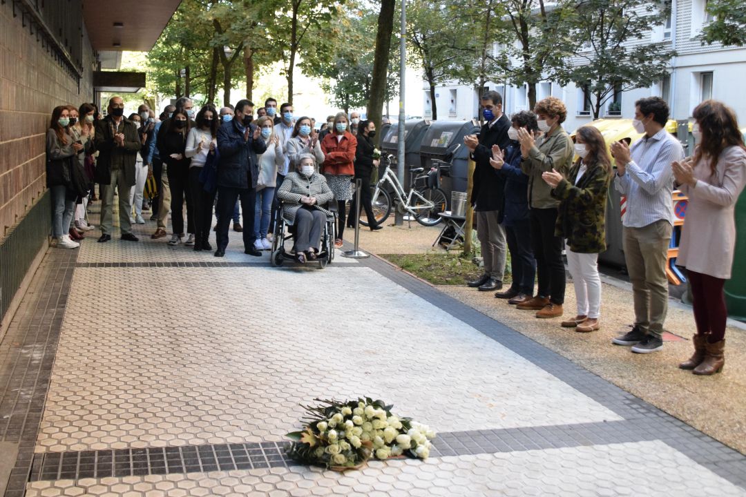 La corporación donostiarra en el acto de recuerdo a Juan Manuel Cordero, asesinado por los Comandos Autónomos Anticapitalistas en 1980 La corporación donostiarra en el acto de recuerdo a Juan Manuel Cordero, asesinado por los Comandos Autónomos Anticapitalistas en 1980