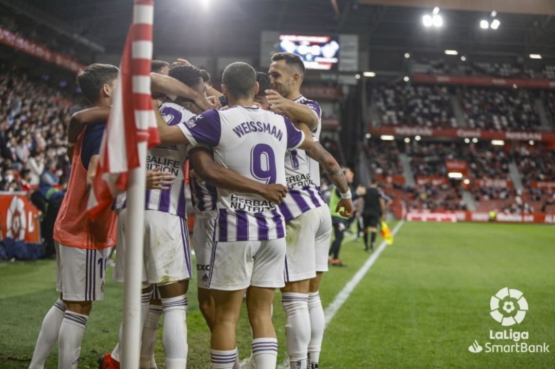 El Valladolid celebra en piña el segundo gol El Valladolid celebra en piña el segundo gol