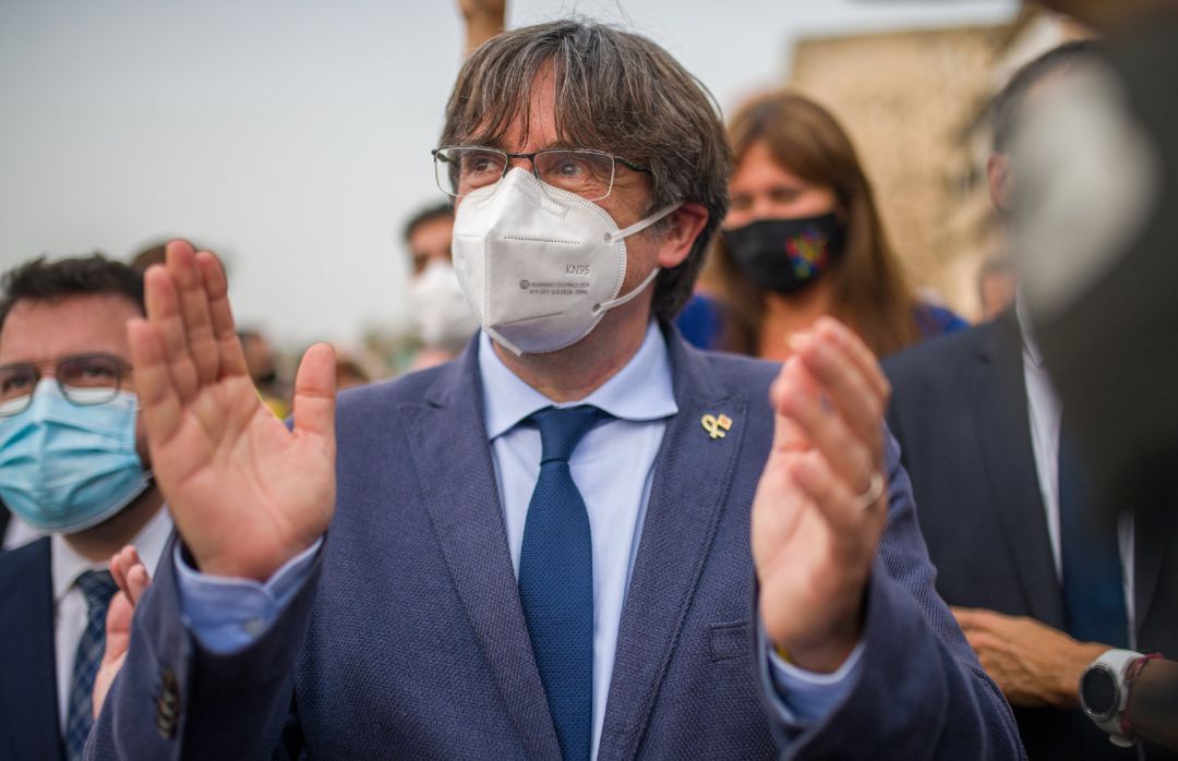 Puigdemont quiere volver a Catalunya 'como hombre libre y levantar la suspensión' de la DUI. Puigdemont quiere volver a Catalunya 'como hombre libre y levantar la suspensión' de la DUI.