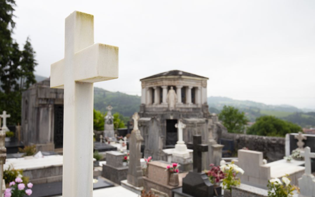 Un cementerio en Asturias. Un cementerio en Asturias.