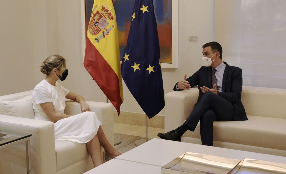 El presidente del Gobierno, Pedro Sánchez, y la vicepresidenta segunda y ministra de Trabajo, Yolanda Díaz. El presidente del Gobierno, Pedro Sánchez, y la vicepresidenta segunda y ministra de Trabajo, Yolanda Díaz.