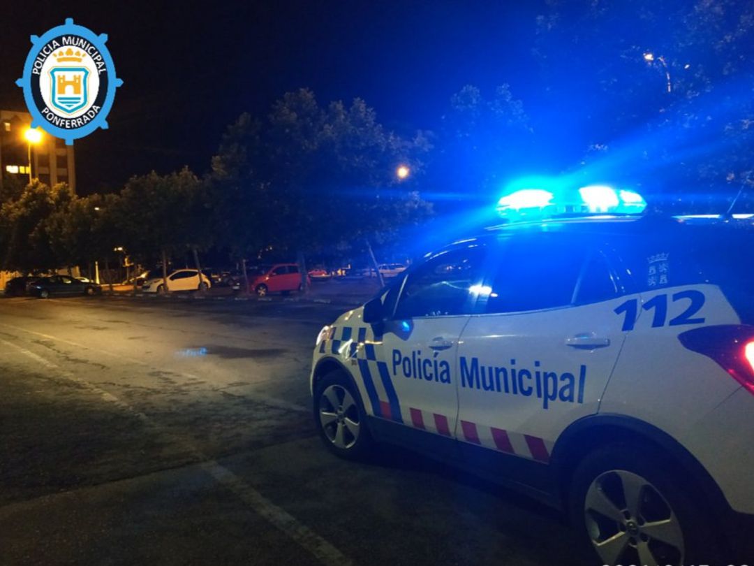 El conductor, de 46 años cuadruplicaba la tasa de alcoholemia cuando circulaba por el barrio de la Rosaleda El conductor, de 46 años cuadruplicaba la tasa de alcoholemia cuando circulaba por el barrio de la Rosaleda