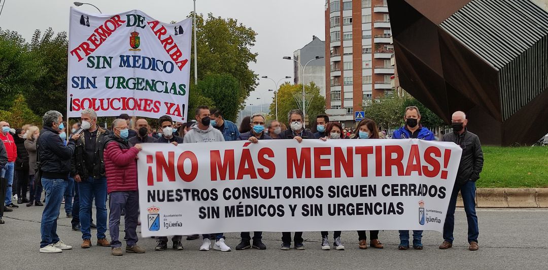 Protesta de los vecinos de Igüeña en Ponferrada Protesta de los vecinos de Igüeña en Ponferrada