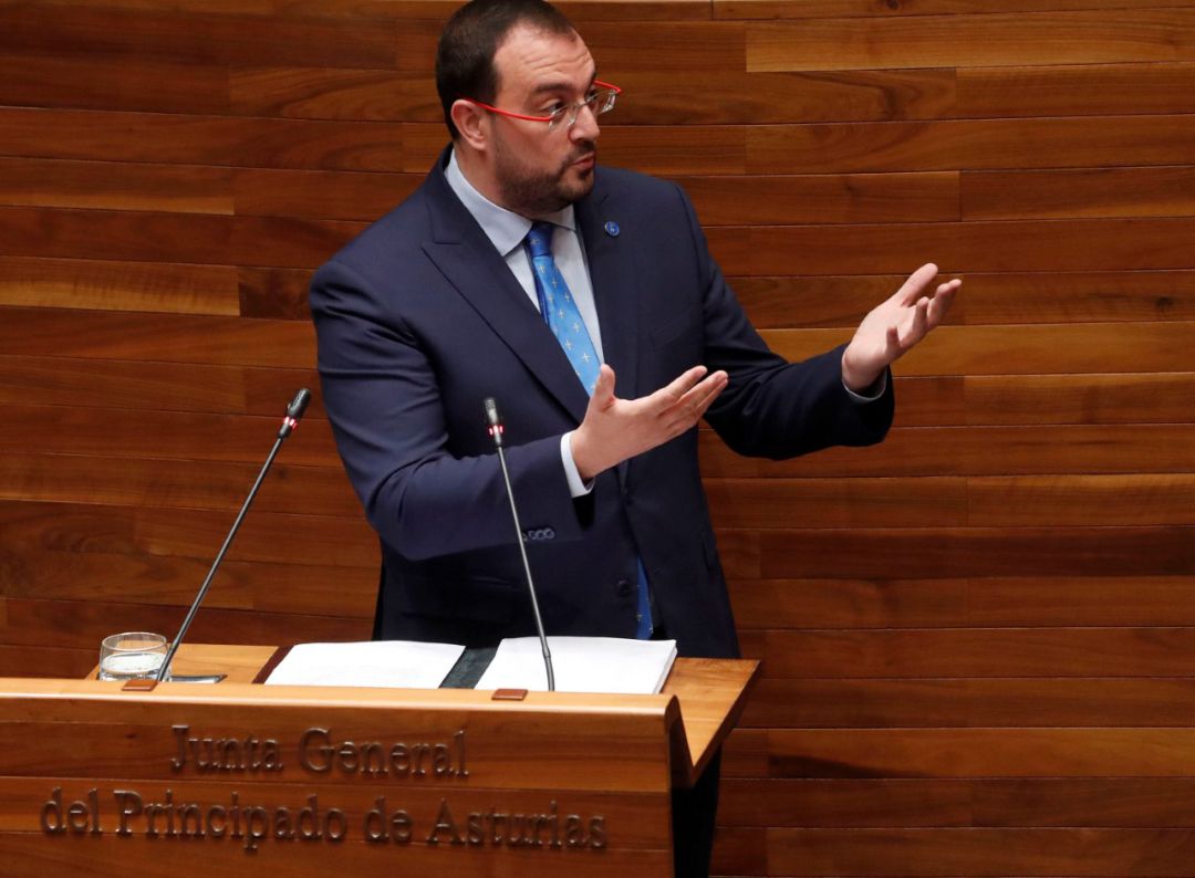 El presidente del Principado, Adrián Barbón, durante la primera jornada del Debate del Estado de la Región. El presidente del Principado, Adrián Barbón, durante la primera jornada del Debate del Estado de la Región.