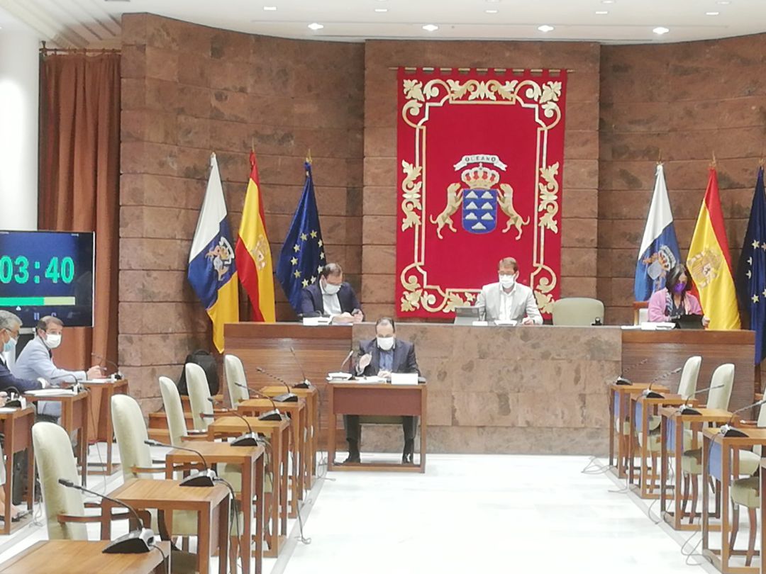 El consejero de Sanidad, Blas Trujillo, en la comisión. El consejero de Sanidad, Blas Trujillo, en la comisión.
