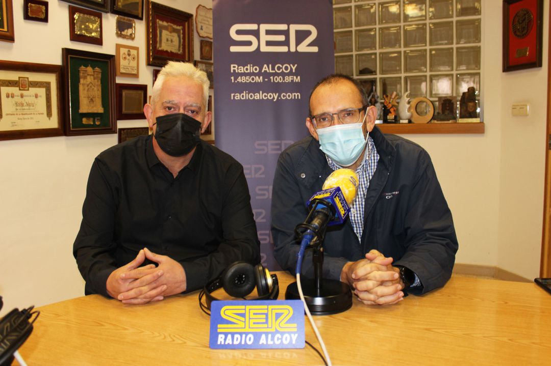 Ginés García y David Gisbert en el estudio central de Radio Alcoy Ginés García y David Gisbert en el estudio central de Radio Alcoy