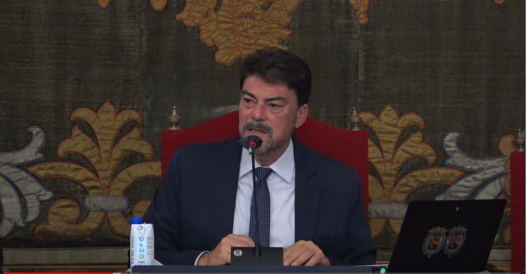 El alcalde de Alicante, Luis Barcala, durante su discurso en el arranque del Debate del Estado de la Ciudad. El alcalde de Alicante, Luis Barcala, durante su discurso en el arranque del Debate del Estado de la Ciudad.
