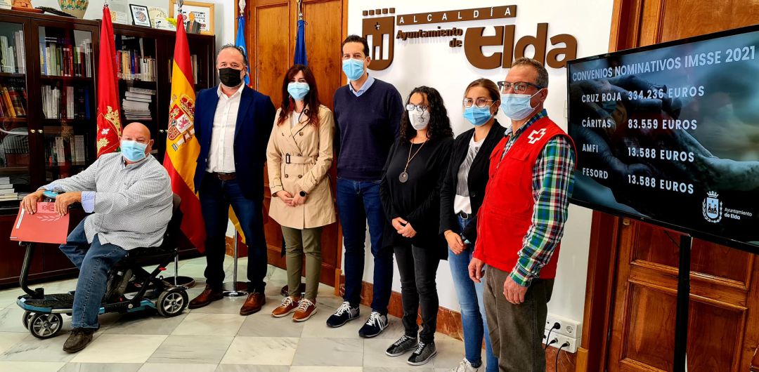 Firma de los convenios entre el Ayuntamiento de Elda y las entidades sociales Firma de los convenios entre el Ayuntamiento de Elda y las entidades sociales