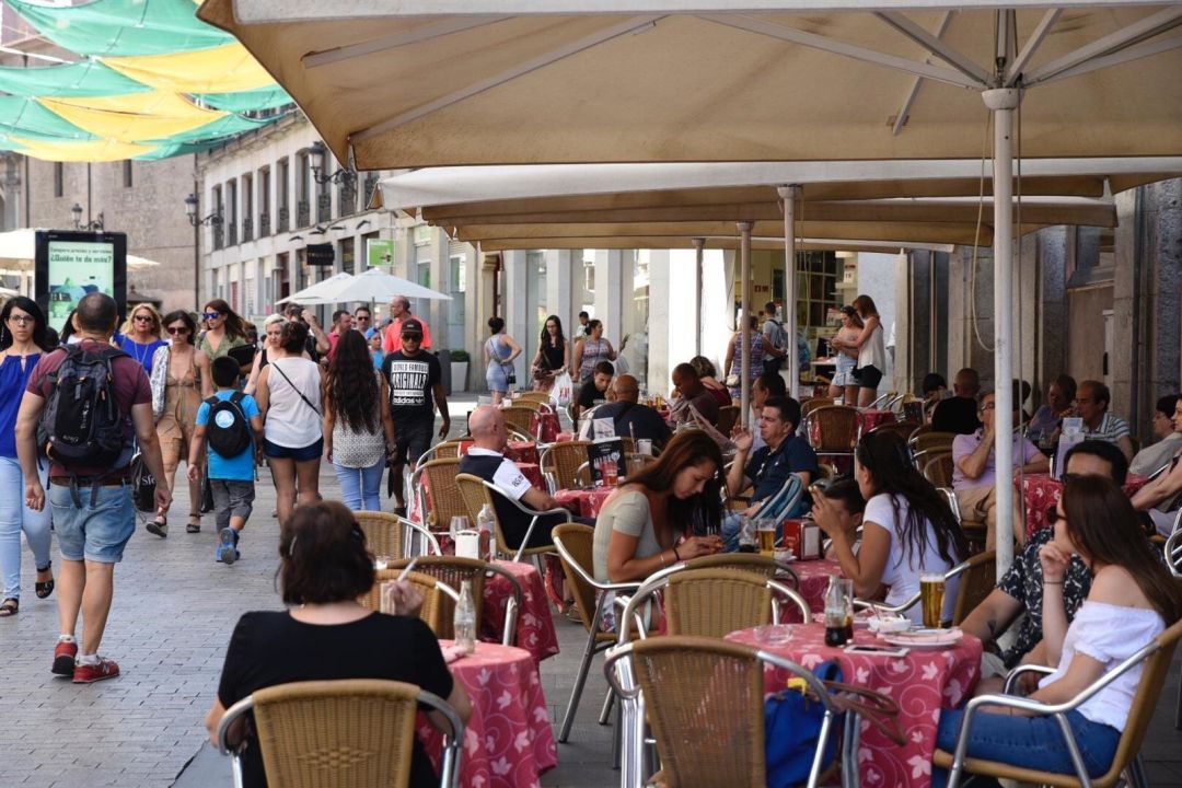Imagen de archivo de una terraza en las proximidades de la Puerta del Sol, en Madrid. Imagen de archivo de una terraza en las proximidades de la Puerta del Sol, en Madrid.
