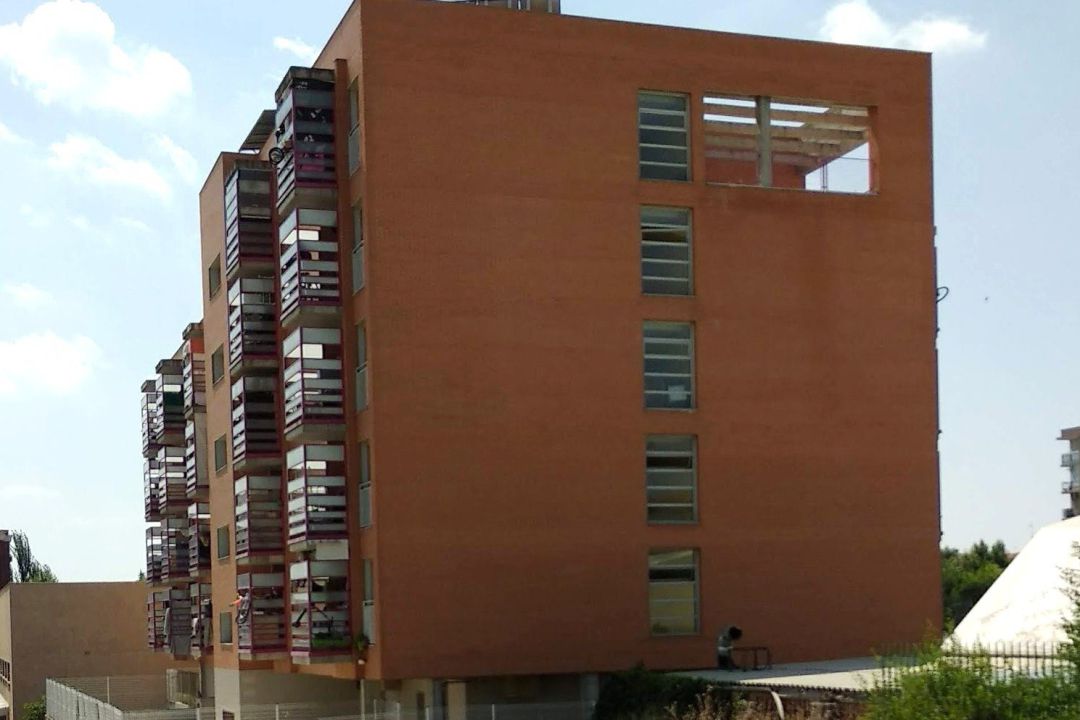 Reclaman revertir a pisos tutelados para mayores el uso de un bloque de 45 viviendas municipales. Reclaman revertir a pisos tutelados para mayores el uso de un bloque de 45 viviendas municipales.