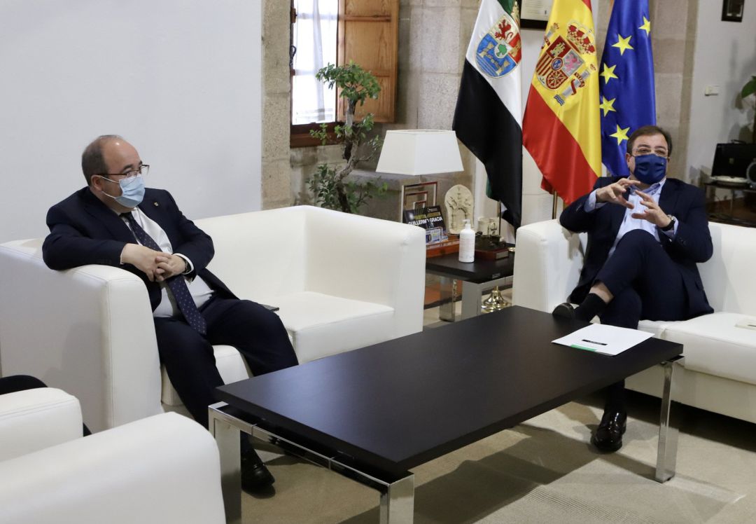 El ministro de Cultura, Miquel Iceta, y el presidente de la Junta de Extremadura, Guillermo Fernández Vara, en su reunión en Mérida El ministro de Cultura, Miquel Iceta, y el presidente de la Junta de Extremadura, Guillermo Fernández Vara, en su reunión en Mérida