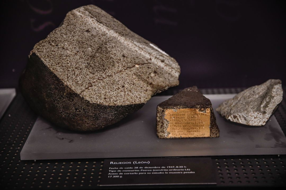 El meteorito de Reliegos, recuperado por la Guardia Civil en Hernani tras su intento de venta ilegal El meteorito de Reliegos, recuperado por la Guardia Civil en Hernani tras su intento de venta ilegal