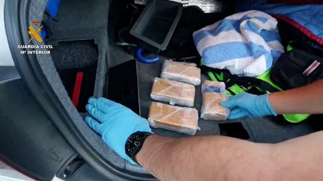 La Guardia Civil incauta más de dos kilos de heroína a un vecino de Vilanova La Guardia Civil incauta más de dos kilos de heroína a un vecino de Vilanova