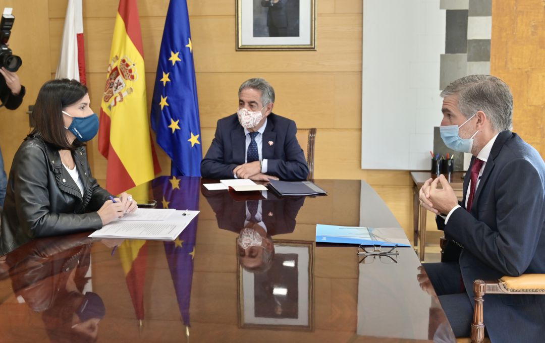 Reunión entre la alcaldesa de Santander, Gema Igual, y el presidente de Cantabria, Miguel Ángel Revilla Reunión entre la alcaldesa de Santander, Gema Igual, y el presidente de Cantabria, Miguel Ángel Revilla