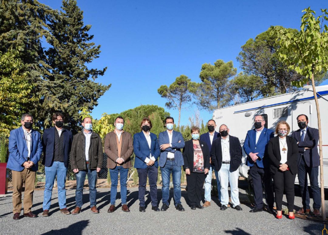 La inauguración ha sido a cargo del presidente de la Diputación José Manuel Caballero,y la alcaldesa de la localidad, María Carmen Montes La inauguración ha sido a cargo del presidente de la Diputación José Manuel Caballero,y la alcaldesa de la localidad, María Carmen Montes