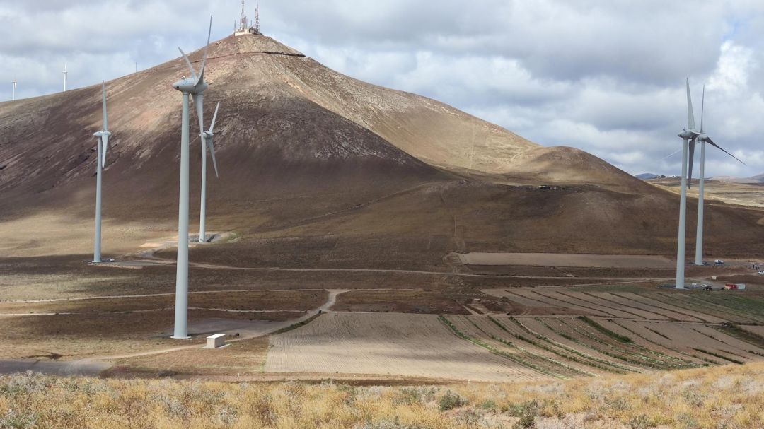 Molinos eólicos en Lanzarote. Molinos eólicos en Lanzarote.
