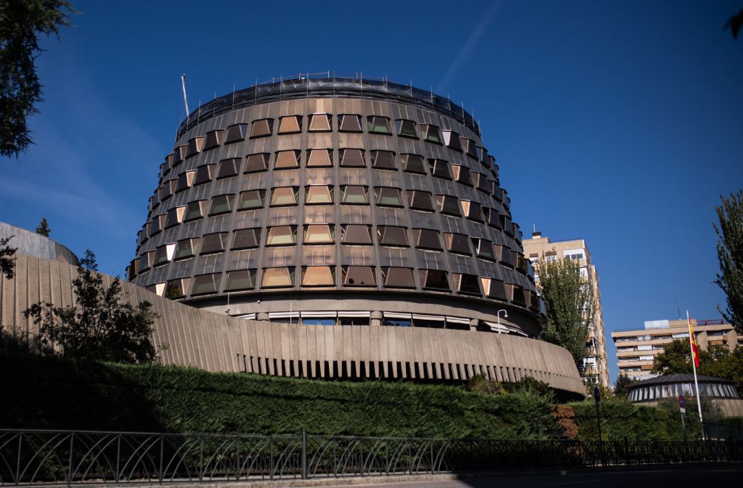 Fachada del Tribunal Constitucional. Fachada del Tribunal Constitucional.