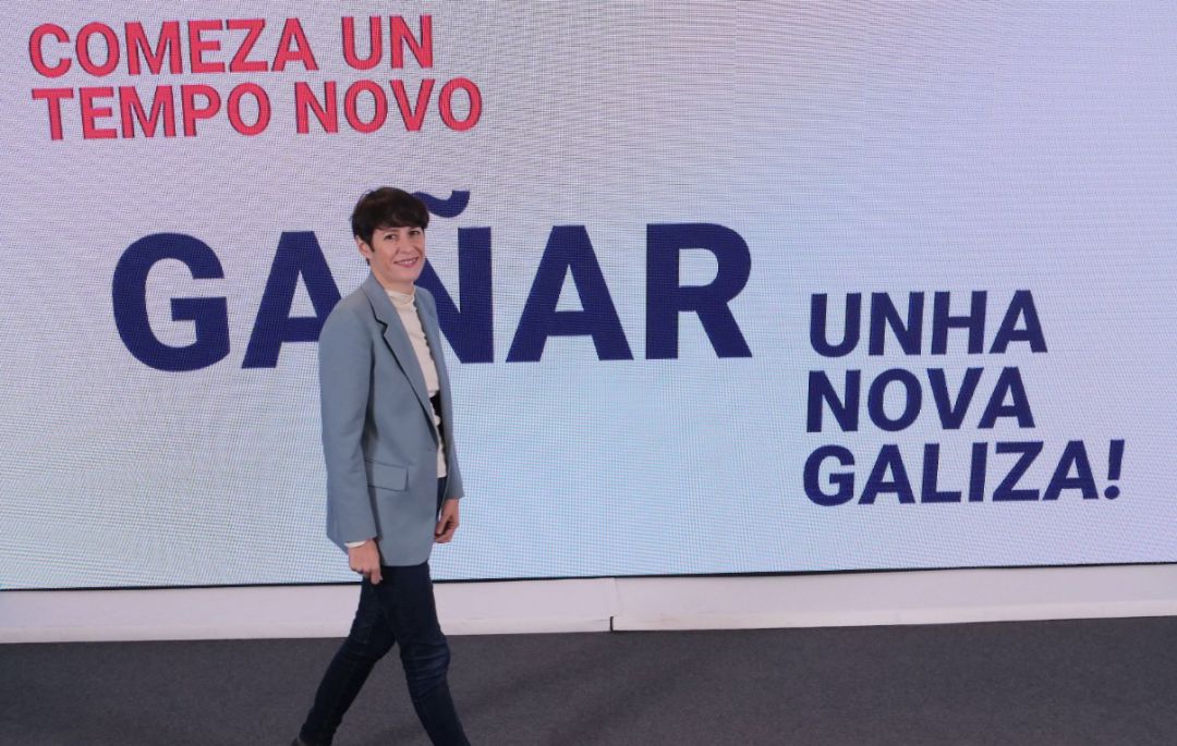 La portavoz nacional del BNG, Ana Pontón, momentos antes de confirmar su intención de seguir al frente del partido. La portavoz nacional del BNG, Ana Pontón, momentos antes de confirmar su intención de seguir al frente del partido.