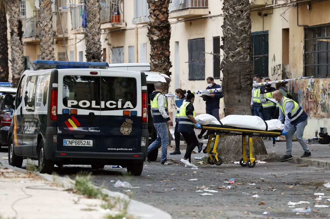 La Policía Nacional investiga la muerte de un hombre en la Malvarrosa La Policía Nacional investiga la muerte de un hombre en la Malvarrosa