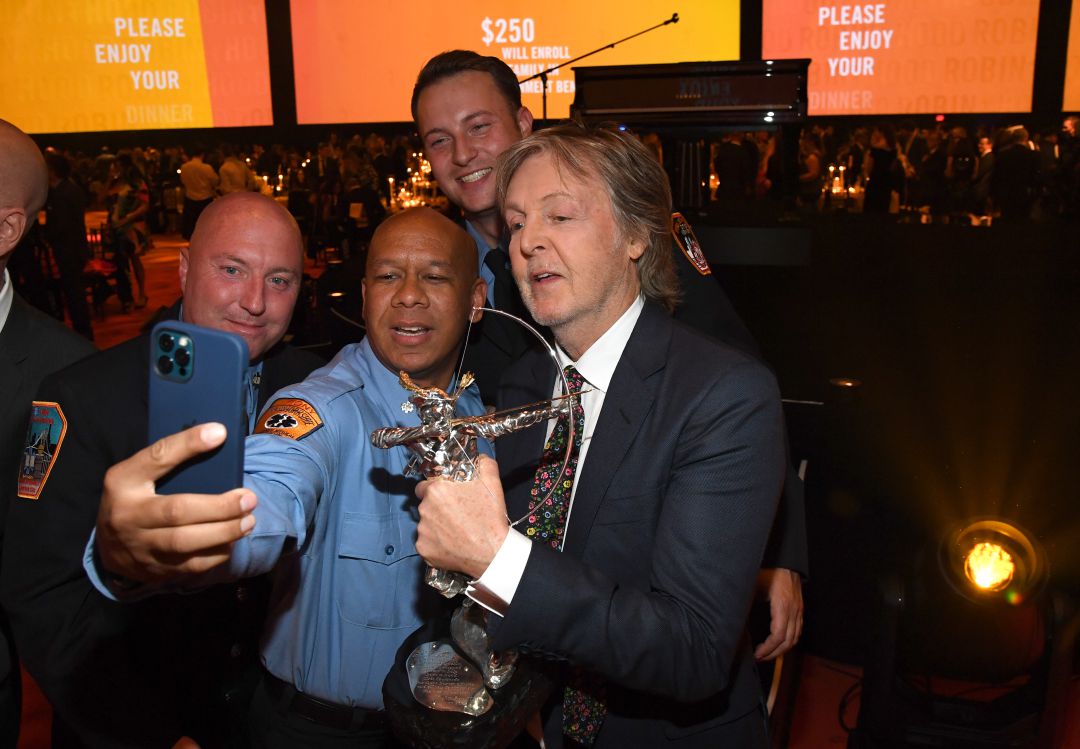 Paul McCartney con seguidores Paul McCartney con seguidores