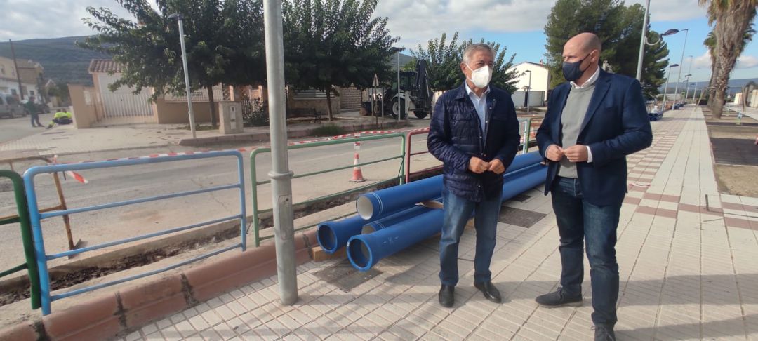 Francisco Jiménez y José Luis Hidalgo visitan las obras de sustitucion de tuberias Francisco Jiménez y José Luis Hidalgo visitan las obras de sustitucion de tuberias