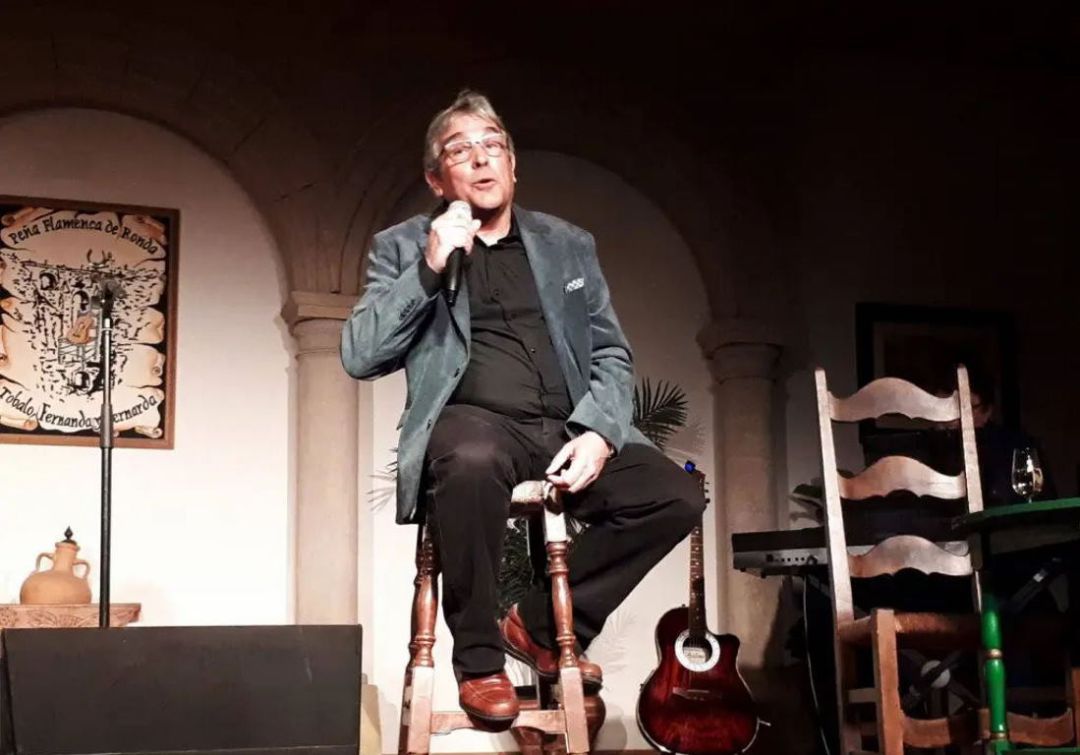 José María Tornay, en uno de sus recitales en la Peña Flamenca de Ronda (www.josemariatornay.com) José María Tornay, en uno de sus recitales en la Peña Flamenca de Ronda (www.josemariatornay.com)