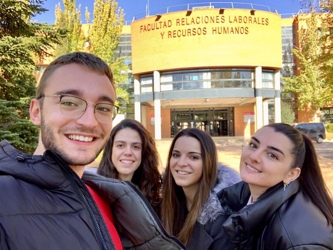 Diego, Raquel, María y Noelia Diego, Raquel, María y Noelia