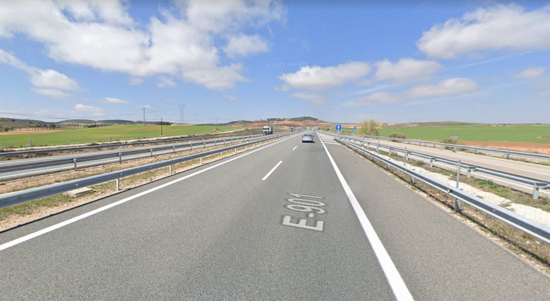Autovía A-3 a la altura de Castillo de Garcimuñoz Autovía A-3 a la altura de Castillo de Garcimuñoz