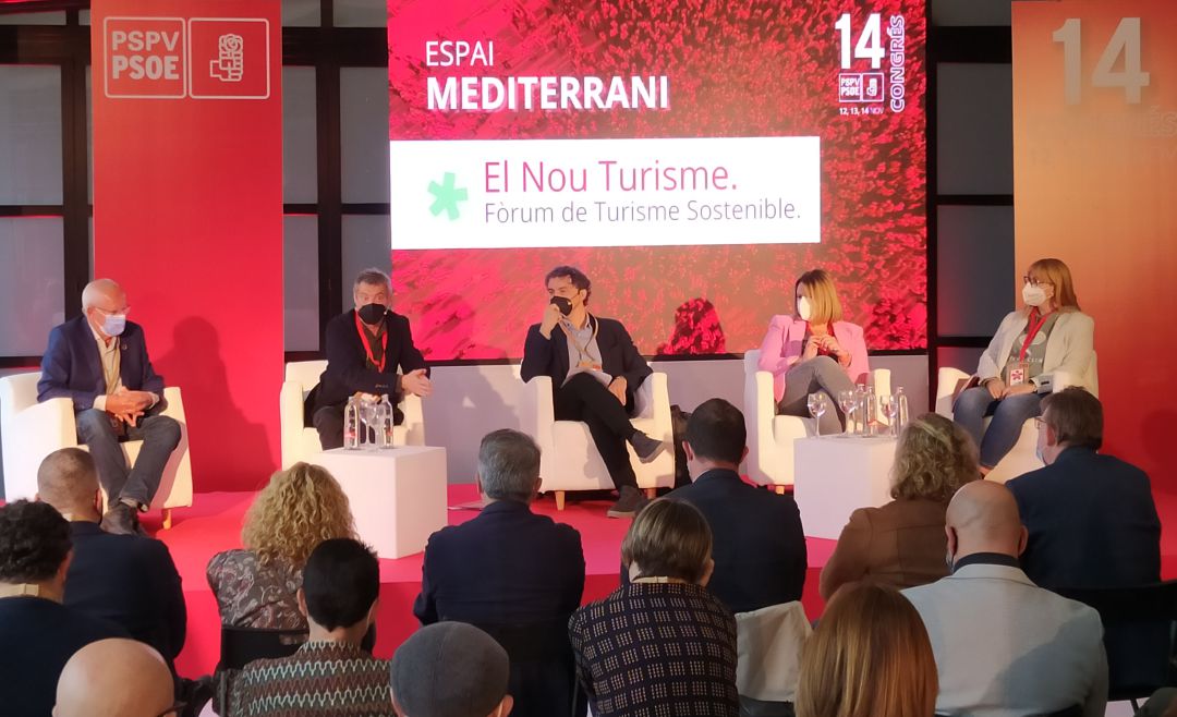 Foro sobre turismo sostenible en el 14º Congreso del PSPV-PSOE celebrado en el Hotel Bali de Benidorm Foro sobre turismo sostenible en el 14º Congreso del PSPV-PSOE celebrado en el Hotel Bali de Benidorm
