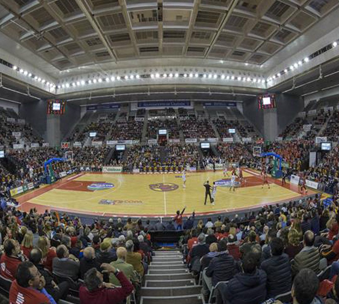 Baloncesto en el Palacio de los Deportes de Granada Baloncesto en el Palacio de los Deportes de Granada