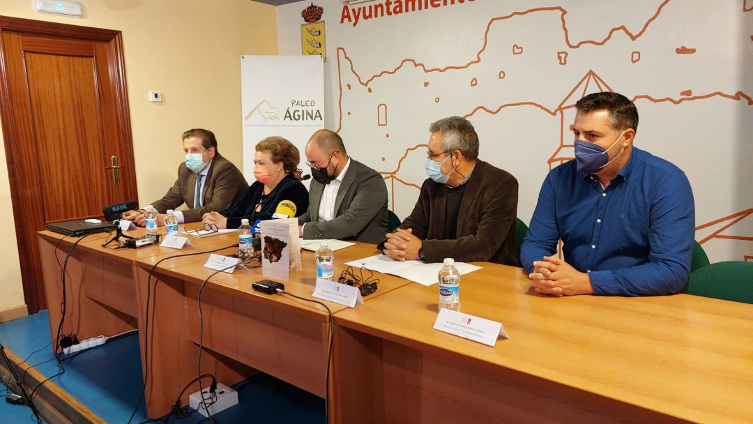 Momento de inauguración de las jornadas 'Magdalaniense, Iberia tras el último máximo glacial' Momento de inauguración de las jornadas 'Magdalaniense, Iberia tras el último máximo glacial'