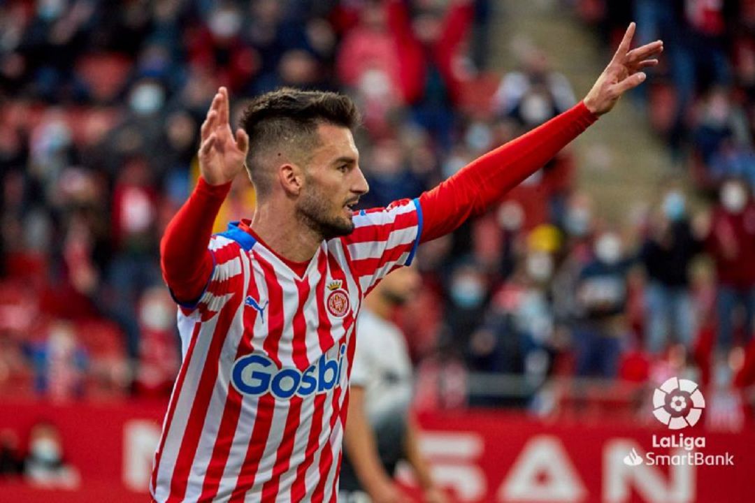 Baena celebrant el gol. Baena celebrant el gol.