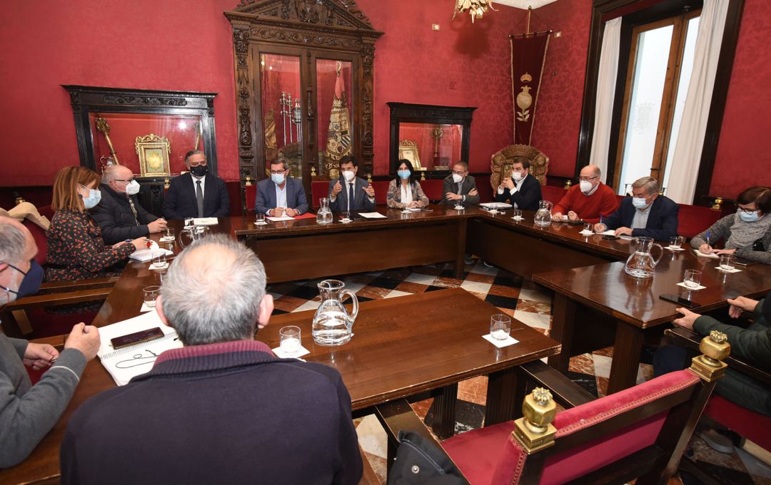 Reunión de la Mesa del Ferrocarril este 16 de noviembre de 2021 en el Ayuntamiento de Granada Reunión de la Mesa del Ferrocarril este 16 de noviembre de 2021 en el Ayuntamiento de Granada