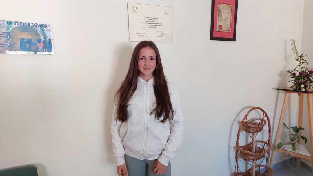 María López en el IES Juan López Morillas, tras la entrevista María López en el IES Juan López Morillas, tras la entrevista