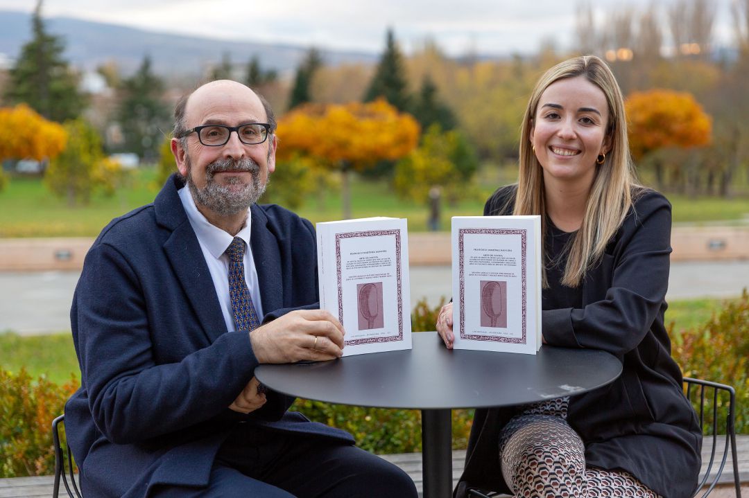 Jesús María Usunáriz y Magalí Ortiz, autores del libro de recetas del Siglo de Oro. Jesús María Usunáriz y Magalí Ortiz, autores del libro de recetas del Siglo de Oro.