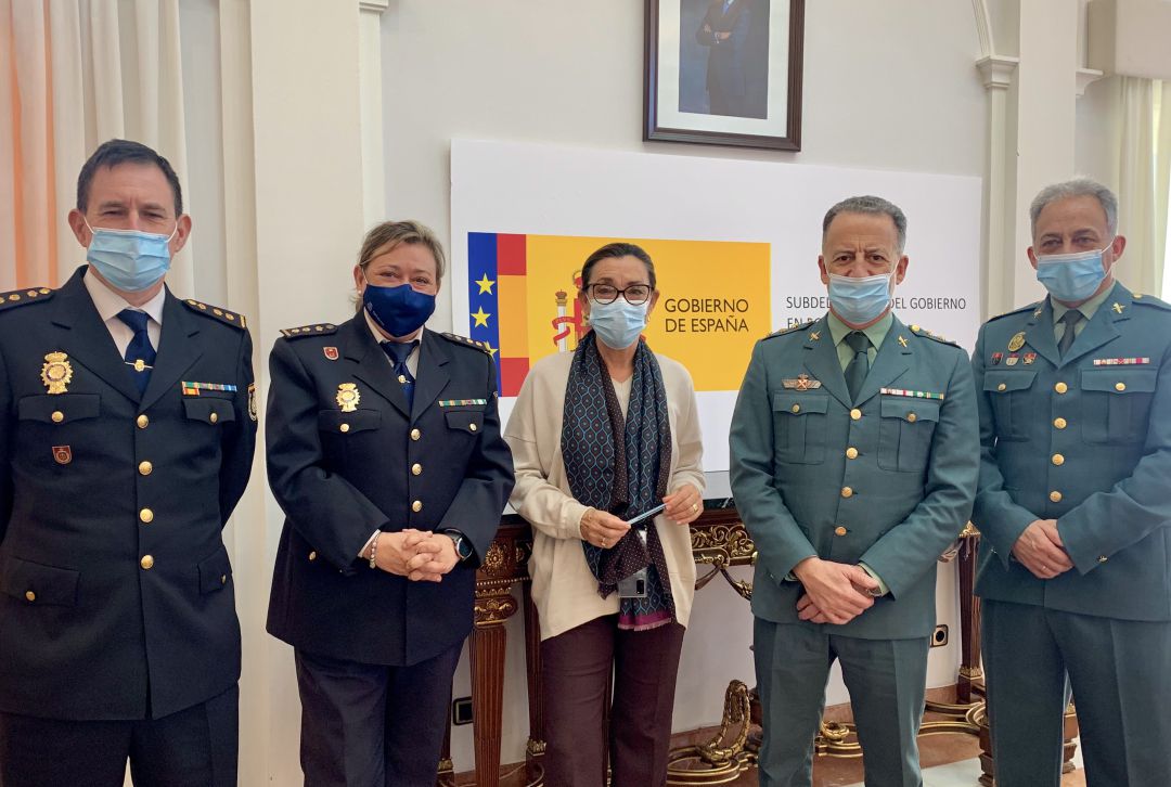 La Subdelegada del Gobierno en Pontevedra, Maica Larriba presidió hoy la Xunta Provincial de Seguridad en la que los mandos policiales señalaron el importante aumento del consumo de alcohol durante las concentraciones nocturnas de menores La Subdelegada del Gobierno en Pontevedra, Maica Larriba presidió hoy la Xunta Provincial de Seguridad en la que los mandos policiales señalaron el importante aumento del consumo de alcohol durante las concentraciones nocturnas de menores