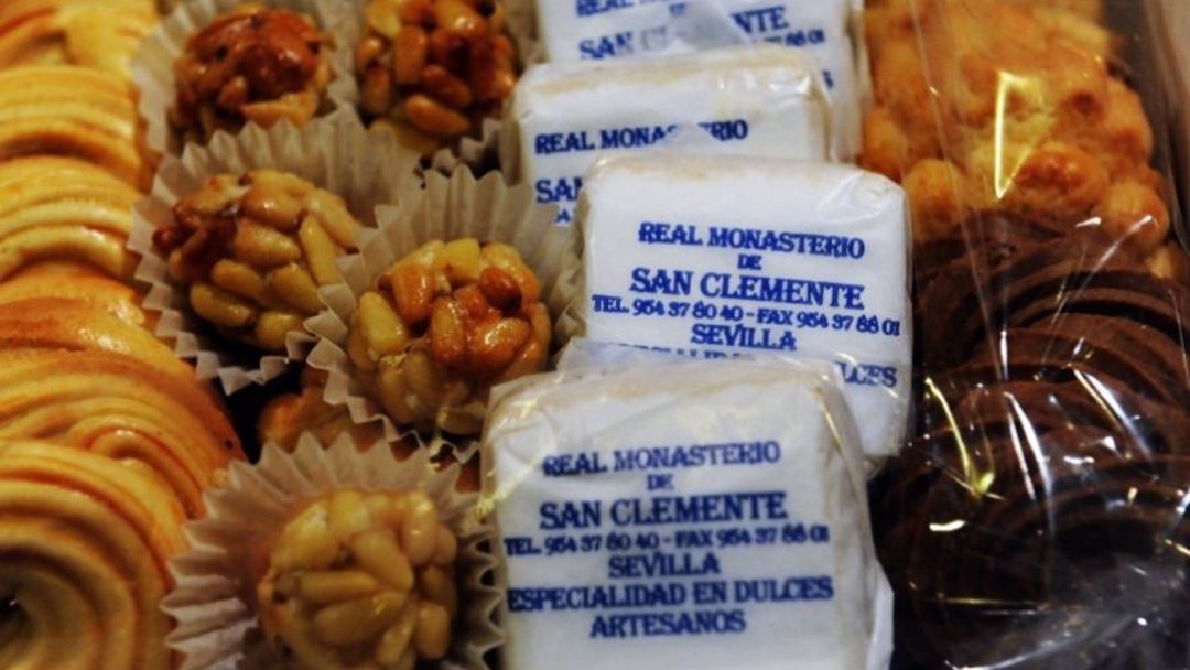 Una selección de los dulces de convento que pueden comprarse en el Alcázar durante el Puente de la Inmaculada. Una selección de los dulces de convento que pueden comprarse en el Alcázar durante el Puente de la Inmaculada.