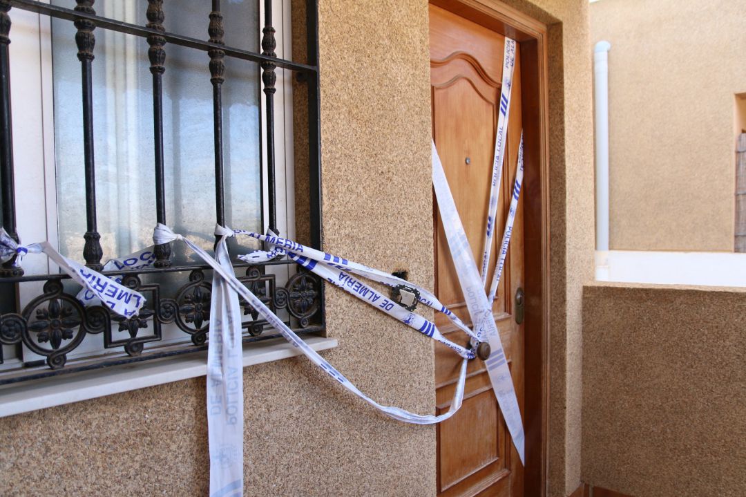Inmueble donde han fallecido una mujer y sus dos hijos menores en un incendio "intencionado". Inmueble donde han fallecido una mujer y sus dos hijos menores en un incendio "intencionado".