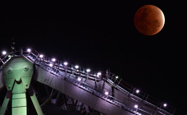 El eclipse, desde Brisbane (Australia). El eclipse, desde Brisbane (Australia).