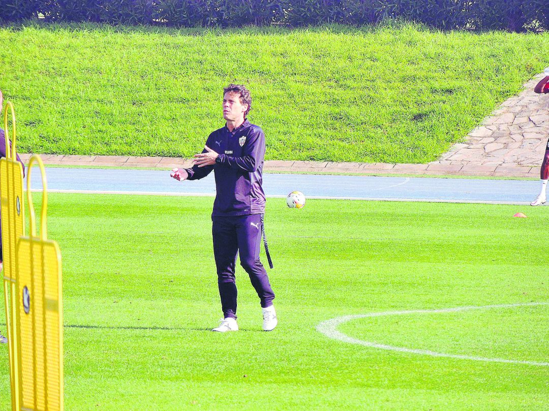 El técnico del Almería espera un partidazo con el Valladolid. El técnico del Almería espera un partidazo con el Valladolid.