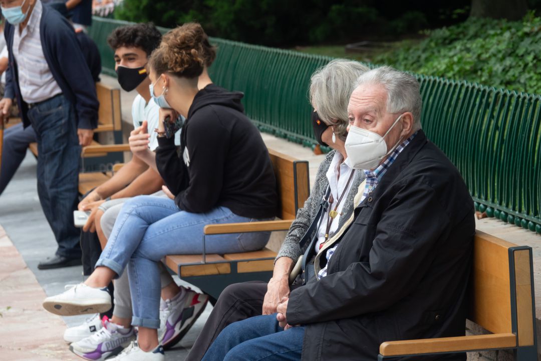 Una de las cuestiones que más ha preocupado en Asturias durante la pandemia, ha sido la elevada edad de la población. Una de las cuestiones que más ha preocupado en Asturias durante la pandemia, ha sido la elevada edad de la población.